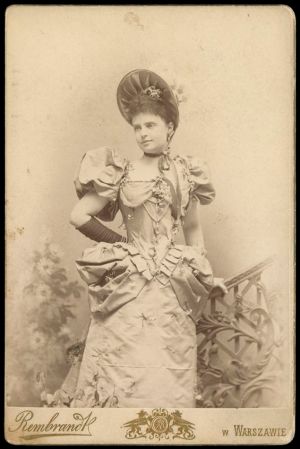 Бардовская Ольга Николаевна на балу в лейб-гвардии Волынском полку. Варшава, 28 января 1894 года.
